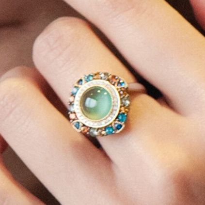 翡翠|引人注目的波西米亚风格翡翠戒指