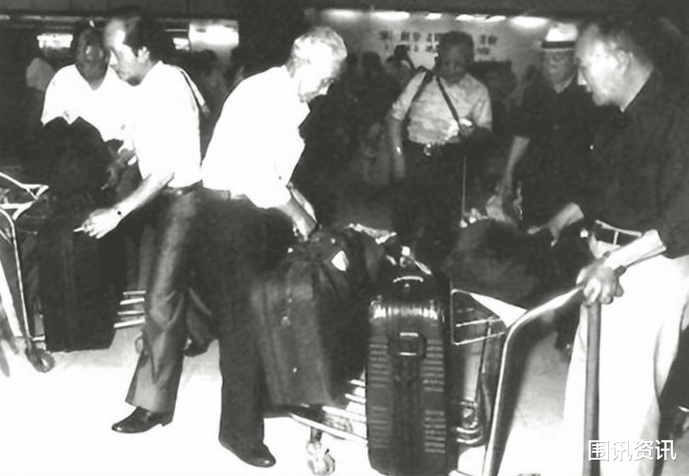 1988年,台湾老兵回广东定居未果,邻居问怎么回事,老兵:家没了