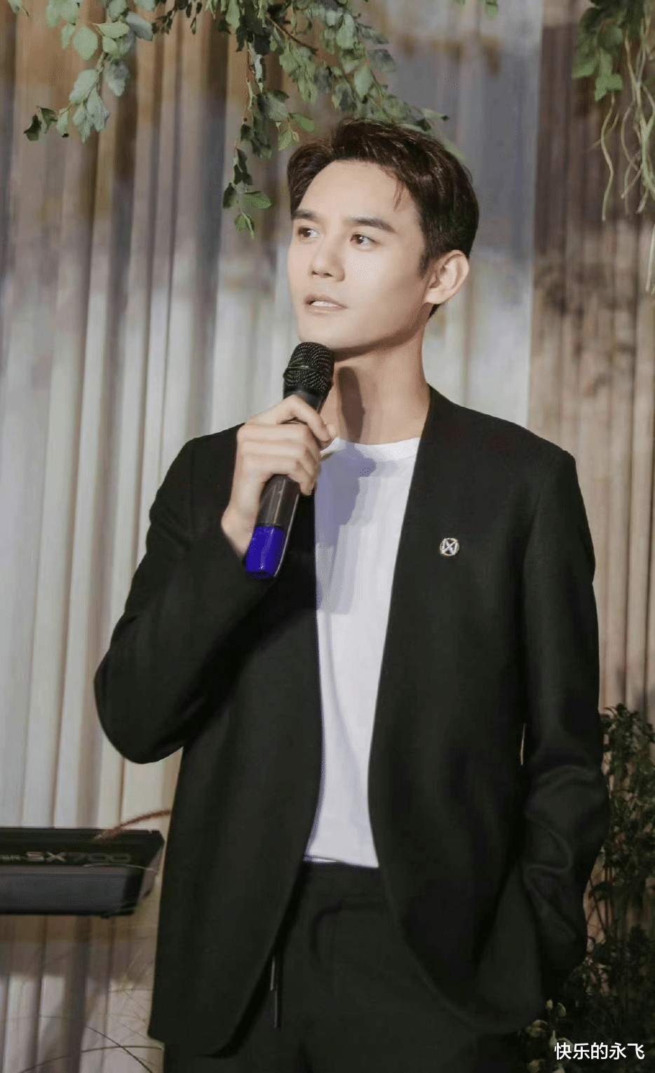 孤单又灿烂的神|殷桃王凯，登上热搜！