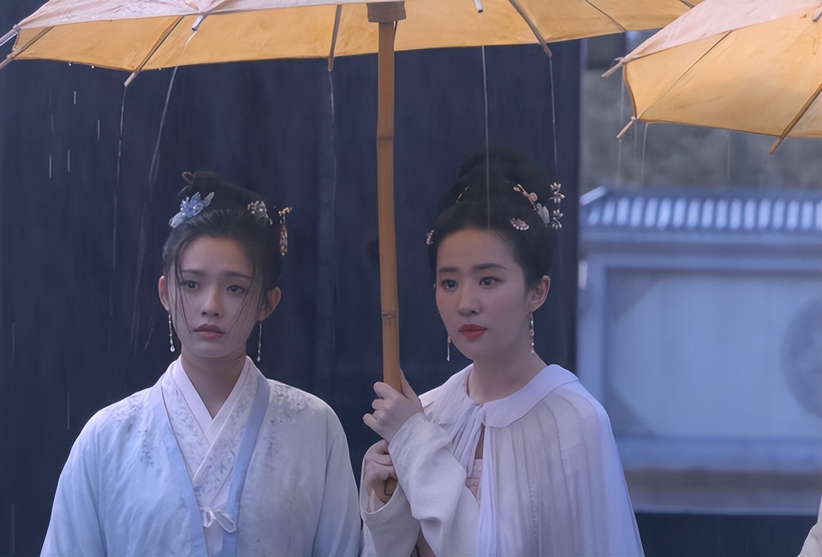 林允|《梦华录》:拉低林允古韵感的,不是她的厚嘴唇,而是她的直角肩