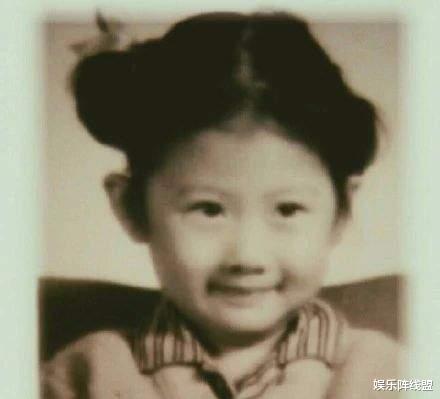 叶倩文|“歌后”叶倩文:靠美貌征服6个男人,凭借闺蜜老公成功上位