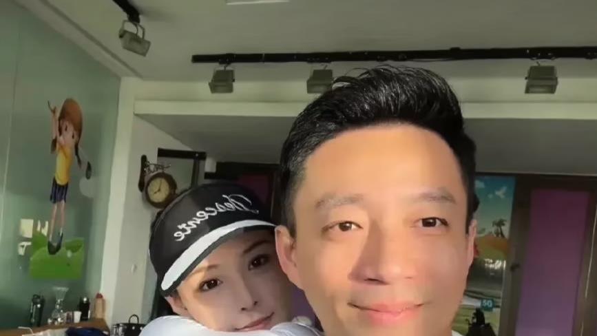 张兰|汪小菲骂战持续升级，张兰哗众取宠，人设崩塌，国籍问题又惹众怒