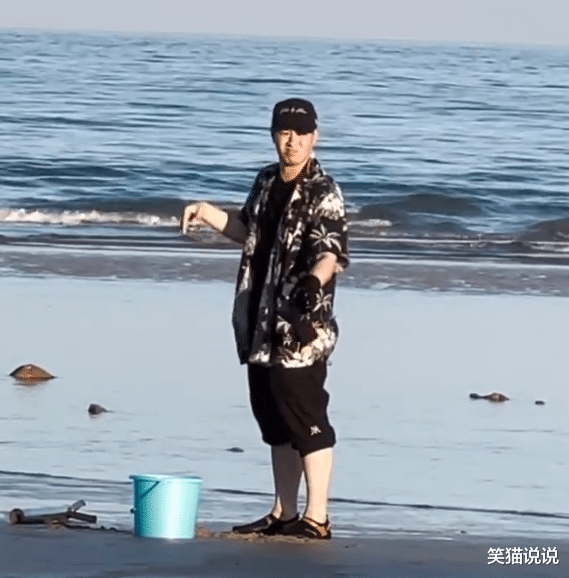 林峰|披哥涠洲岛录节目：任贤齐合影被吓出表情包，林峯帅气有礼貌！