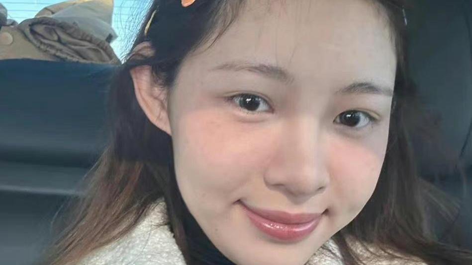 |痞幼直播高调秀恩爱，承认男友19亿身家，还大方谈“孕事”