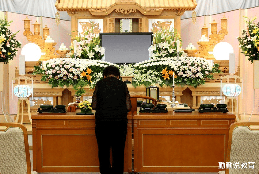 大学生|这一事业单位公开招聘,月薪过万还有五险一金,大学生却冷眼相待