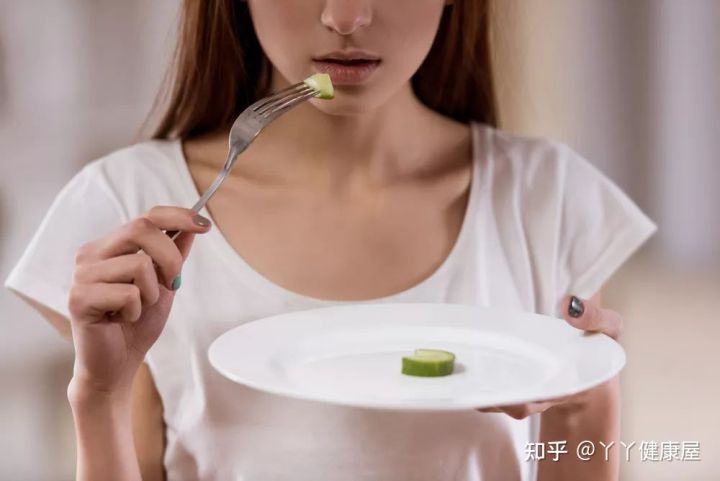 运动 吃得越来越少，体重依然“稳如泰山”？做到这5点月瘦10斤