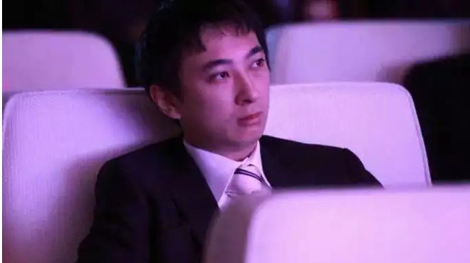 王思聪|王思聪疑似患上新冠，知情人士透露正在隔离，近照曝光显憔悴