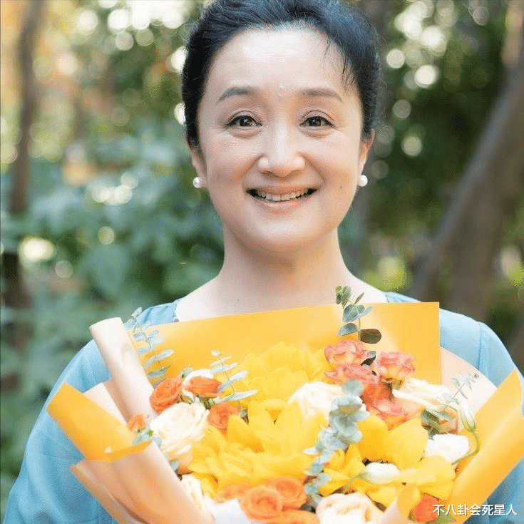 袁姗姗|“无儿无女”演员养老现状：杨昆直播叫卖，潘虹皈依佛门求心安