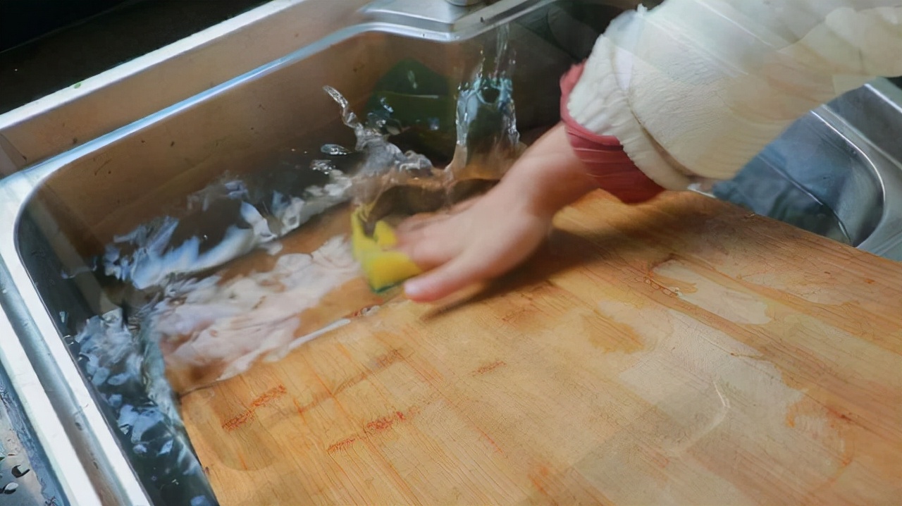 建议大家:穷看厅堂富看厨房,不是迷信,装修一定要牢记这6个点