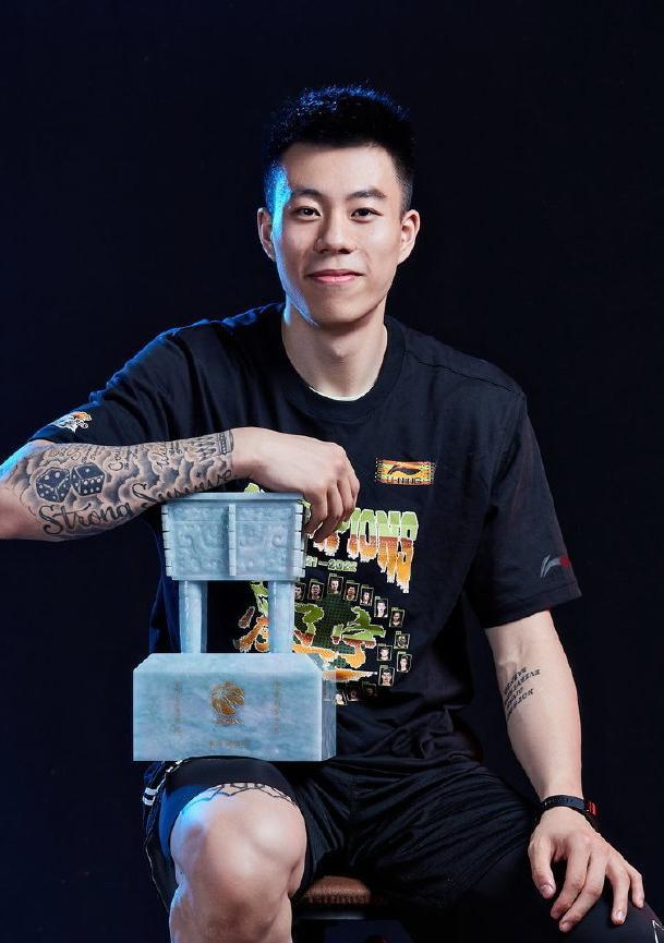 郭艾伦|尘埃落定！高诗岩即将圆梦老李给金金两条路郭艾伦想走并不容易