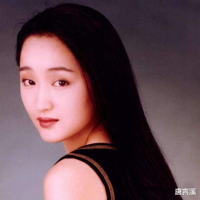 李玲玉|2段婚姻，21岁嫁初恋，34岁嫁国外富商，58岁的李玲玉活出了真我