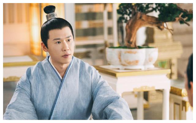 杨紫|靳东的精英,杨紫的古偶,角色固化的背后,更糟糕的事情正在发生