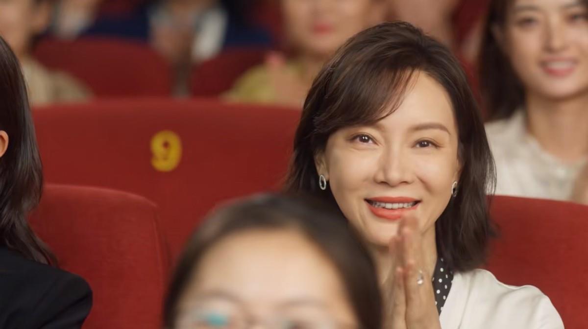 程前|主持人程前换了一张脸,《第二次拥抱》让人认不出来,一张剧照与宋春丽重合