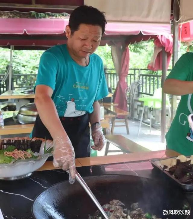 赵亮|“三德子”赵亮请客吃鸡,坦言一只要卖到600元,不敢打折怕赔钱