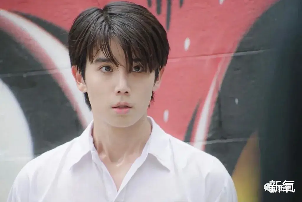 娱乐圈|泰国娱乐圈的迷之审美，她的副业只配出现在夜里？