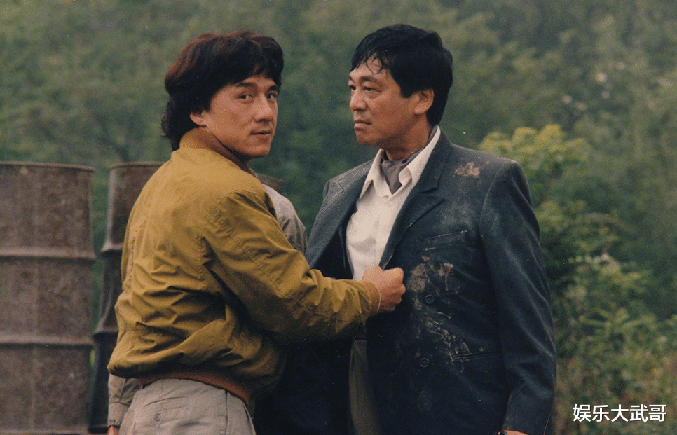 成龙|“唐山打人”事件，成龙“脱离群众”质问男性，因为他不还房贷