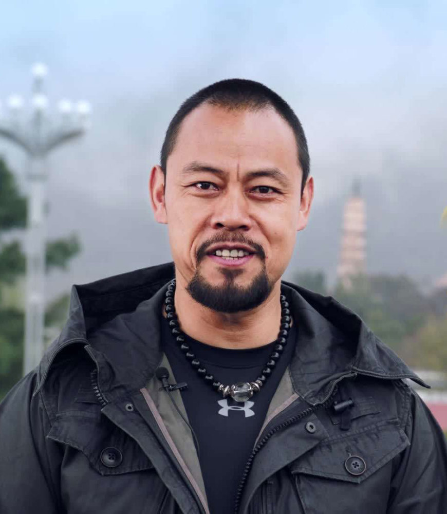 晋松|曾是国家运动员,进入娱乐圈凭“阳刚气”爆火,成名后娶美艳娇妻