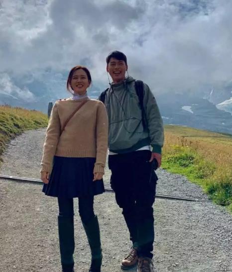 玄彬|玄彬、孙艺珍携手甜游济州岛！目击者网晒两人亲笔签名泄行迹！