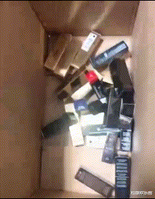 芹菜 “理发师给我吹完发型的我,和自己吹头发的我,我人傻了好吗”上当了