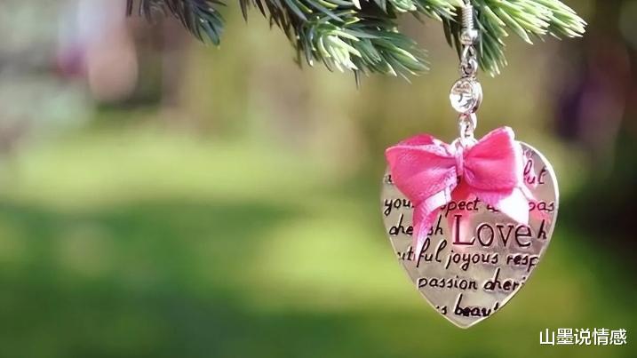 人类的最强武器:弱小和无知