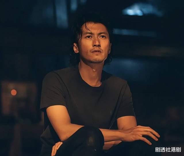 谢贤|恭喜！85岁谢贤击败儿子谢霆锋再获影帝殊荣，网友：老当益壮