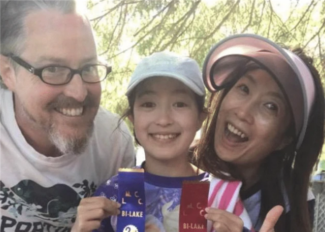 夏克立|黄嘉千离婚案台媒偏袒女方,夏克立孤立无援,无奈到微博诉苦