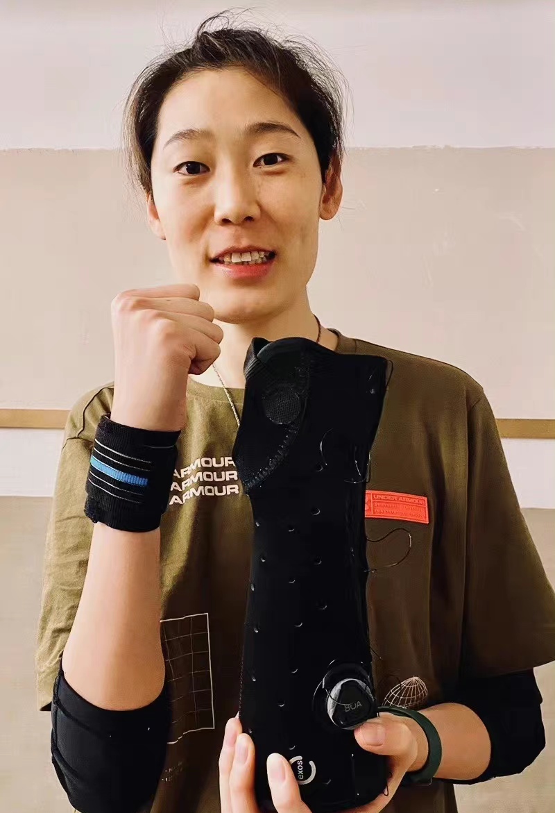 朱婷|朱婷术后康复神速，石膏板已经摘除，整个人憔悴很多