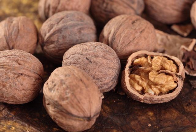 坚果|人民日报：6大坚果食用禁忌，为了健康长寿，不妨花两分钟看看