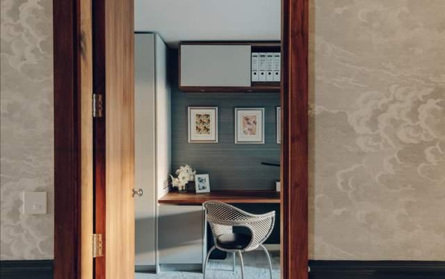 爱上梦寐以求的复古公寓，经典家具艺术壁纸，每个房间都很想拥有