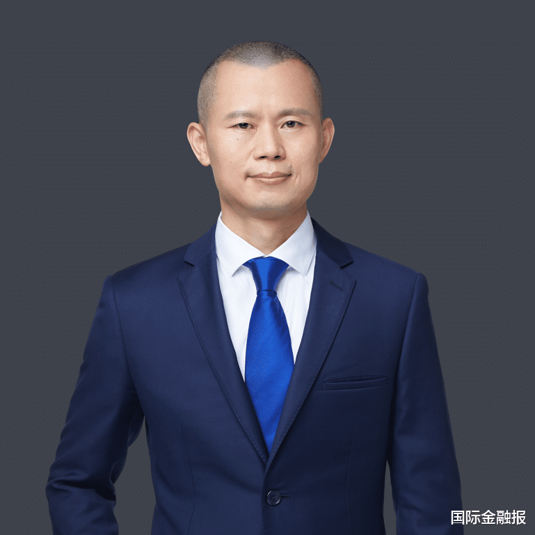 中国飞鹤副总裁陈晓东: 国产奶粉的高品质逆袭 | 高管访谈