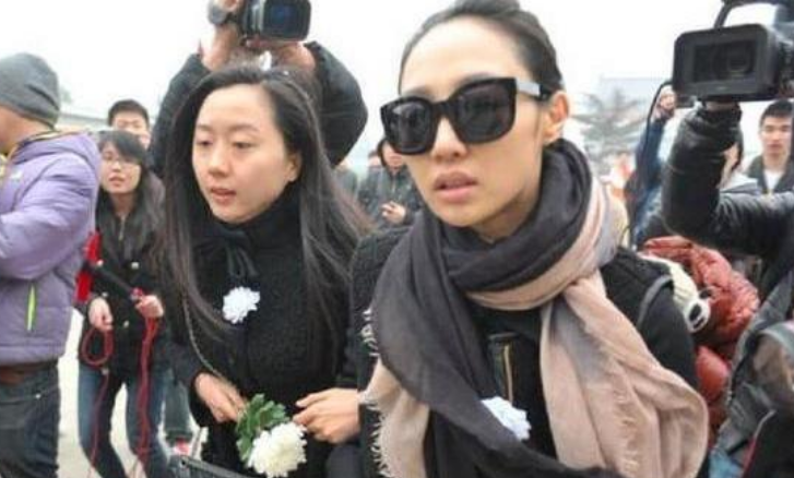 白静:24岁爆红,29岁和丈夫同时离世,母亲为了争遗产四处奔走