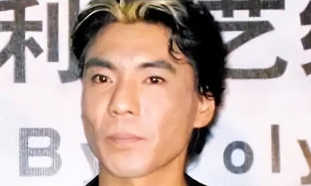 屠洪刚儿子屠芮葆:9岁母亲离世,18岁遭父亲白眼,继母才是我家人
