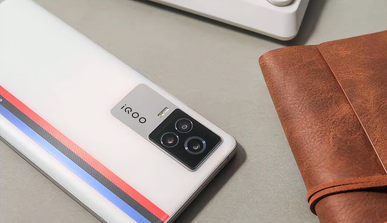 旗舰机|4月选机优先，这四款手机都是爆款，款款“高配低价”赶紧入手