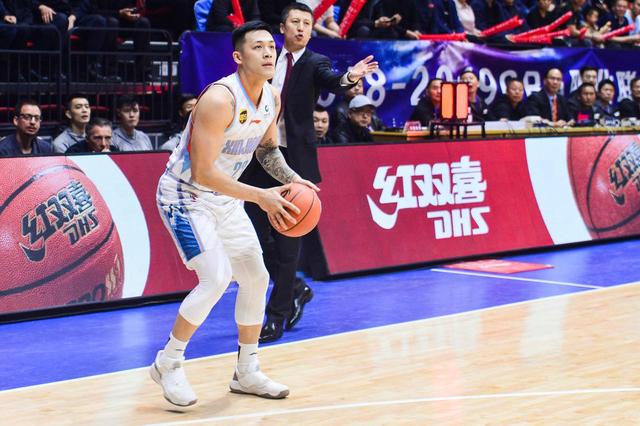 CBA|再见了宝岛勒布朗！巅峰年龄征战CBA，却在31岁黯然离去