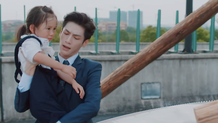 罗云熙|罗云熙《追光者》首波口碑出炉了!打分评价都“一针见血”