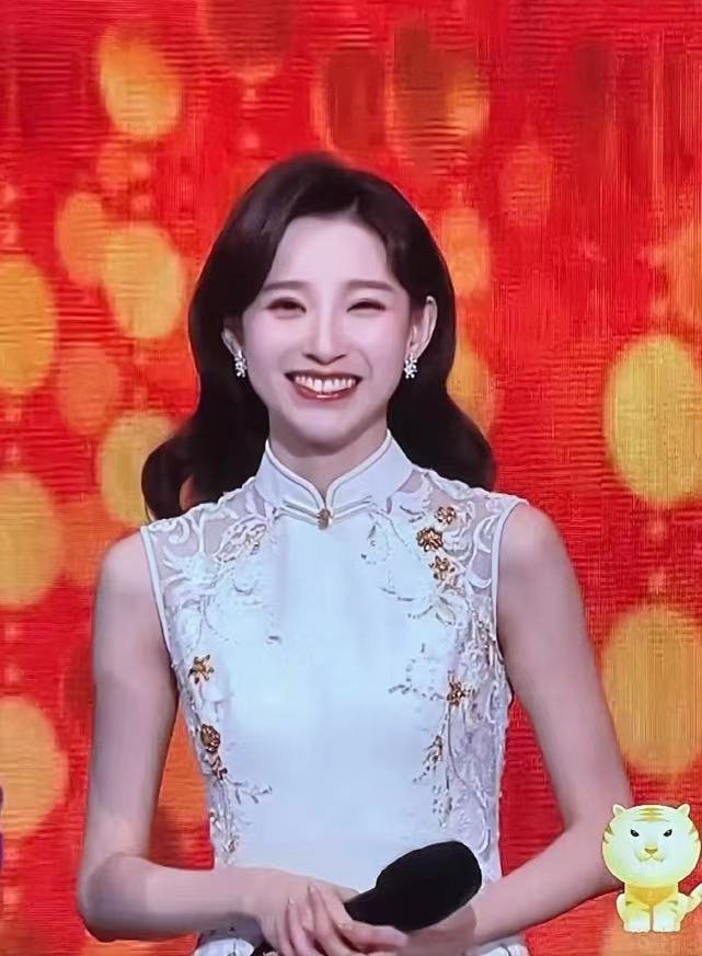 跨年晚会|春晚主持人马凡舒晒照，圆满完成冬奥会报道，被赞董卿接班人