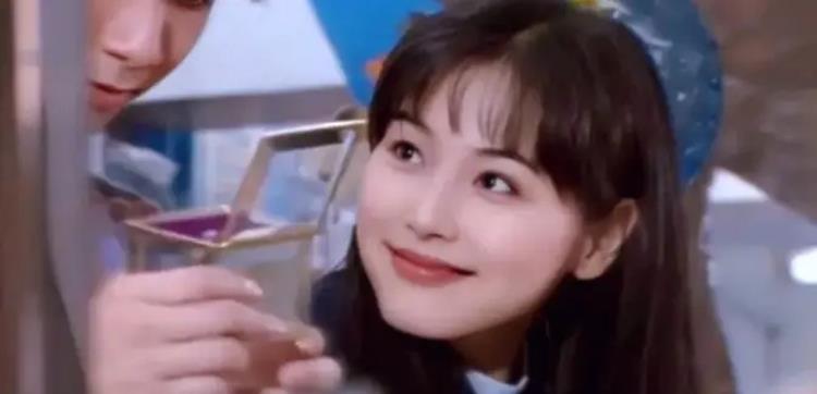 袁泉|年轻时惊为天人,老了却成了“胖大婶”,这7位身材走样的女明星真是太可惜了