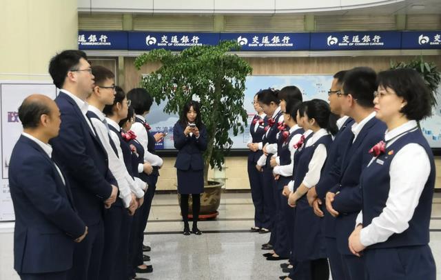 招聘|交通银行招聘管培生，总部岗位起薪1.2万，硕士以上学历免笔试