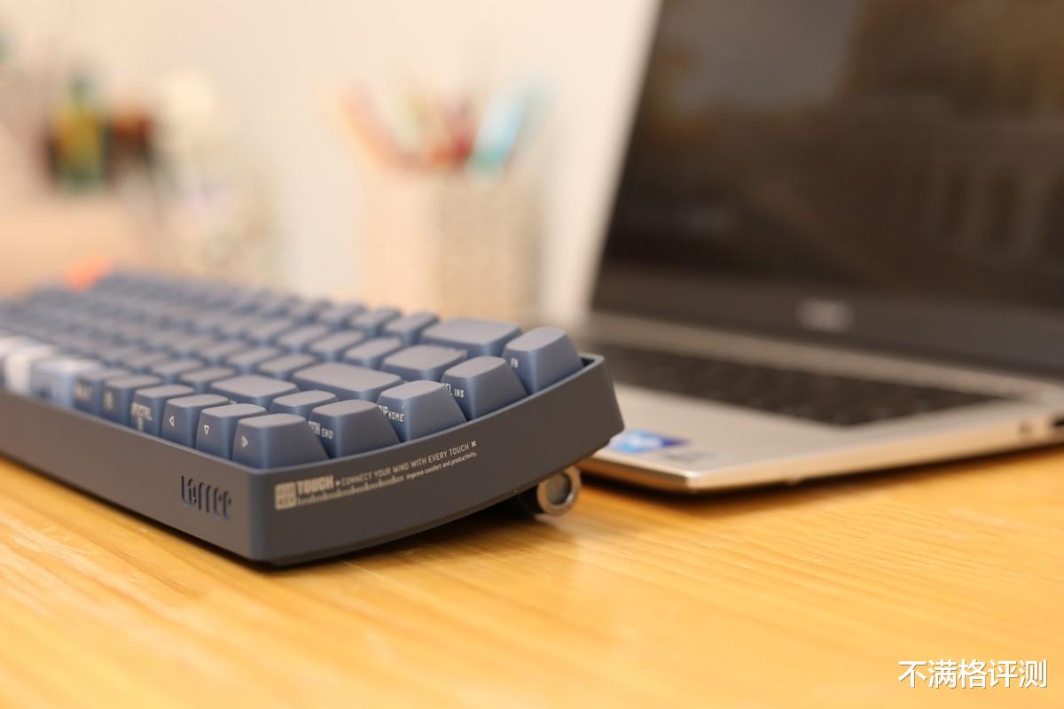 编程|笔记本键盘不好用，换Lofree洛斐小翘机械键盘，终于不再忍受折磨