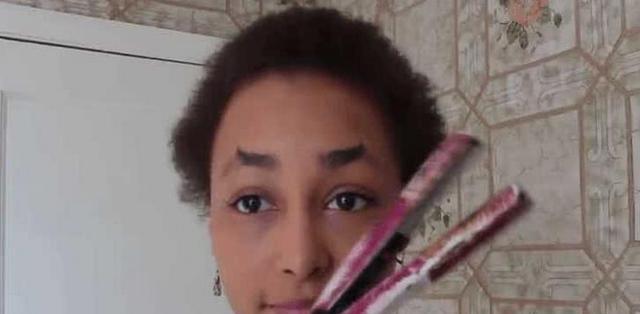 卷发 非洲妹子厌倦小卷发，拉直头发结果……网友：你对基因一无所知……