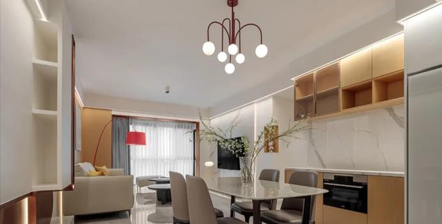 116简约实用又时尚的三居室，有种淡妆浓抹总相宜的从容之美