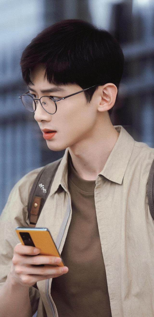 正午阳光|《开端》：论广告植入还得是正午阳光，遍地广告却丝毫不引人反感