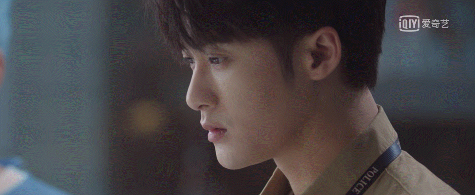 孙俪|孙俪地铁花式睡觉,网友:没有困难的工作,只有勇敢的打工人!