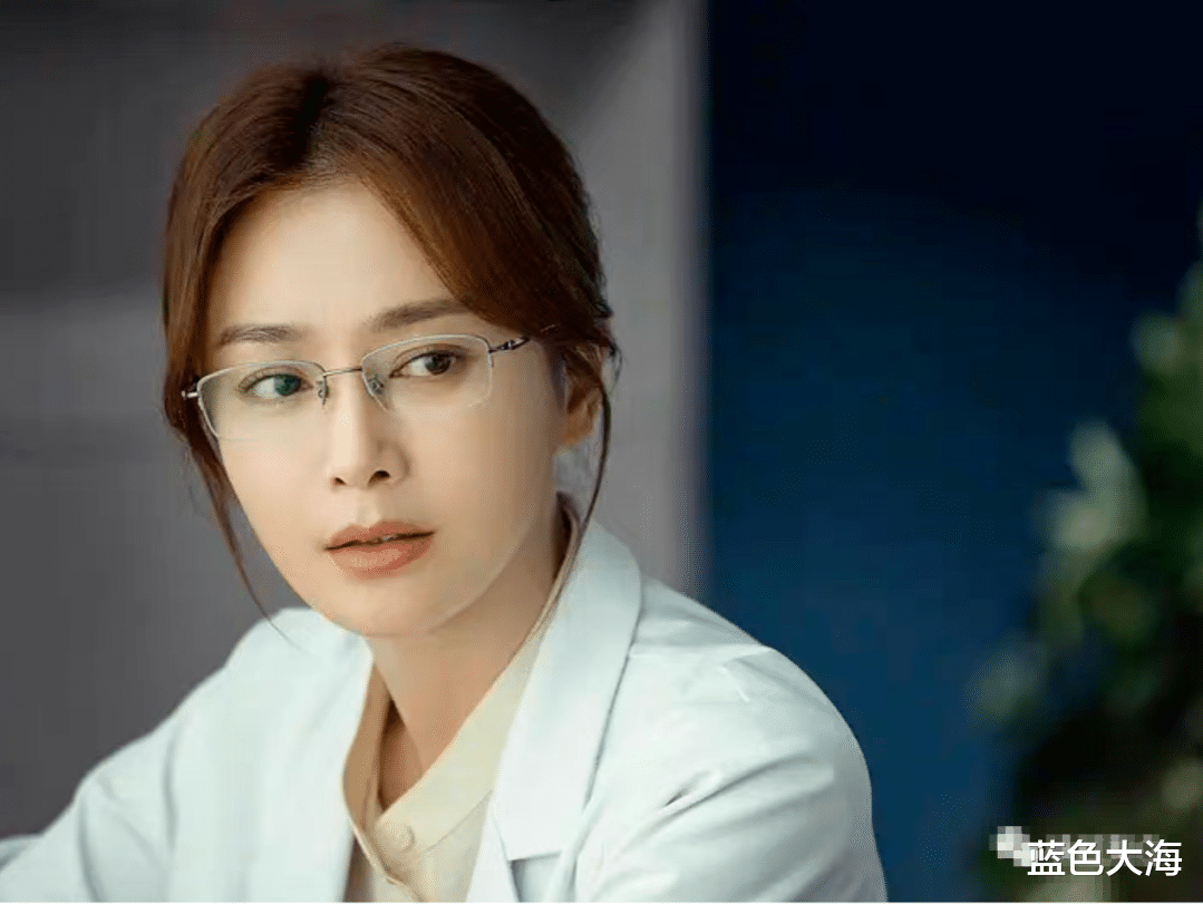 杨幂|满脸疲惫的杨幂，这次不灵了？