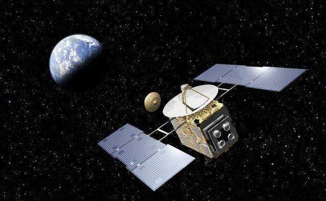 日本隼鸟2号在小行星上“暴力采矿”,还带回了一个“人造物”