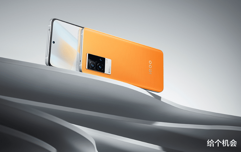 iqoo|真正懂手机的人，为什么更喜欢iQOO、Realme这些“小众”品牌？