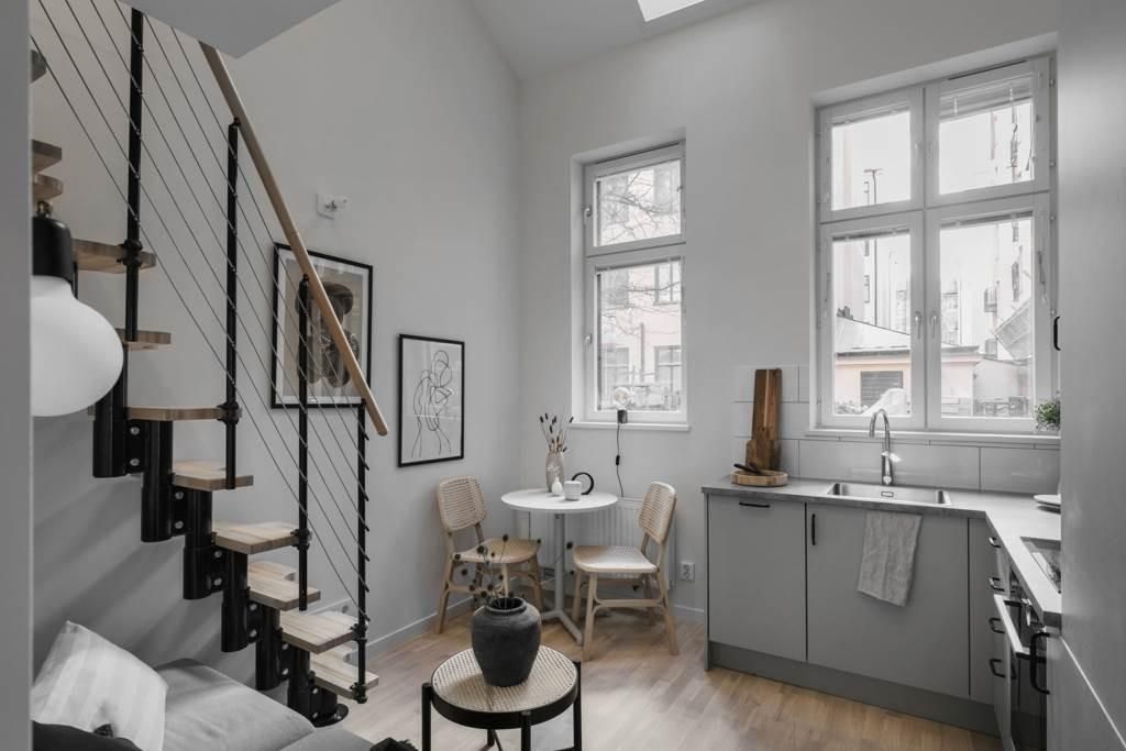 北京女生独居26㎡公寓，用层高隔断做卧室，温馨感满满，超舒适