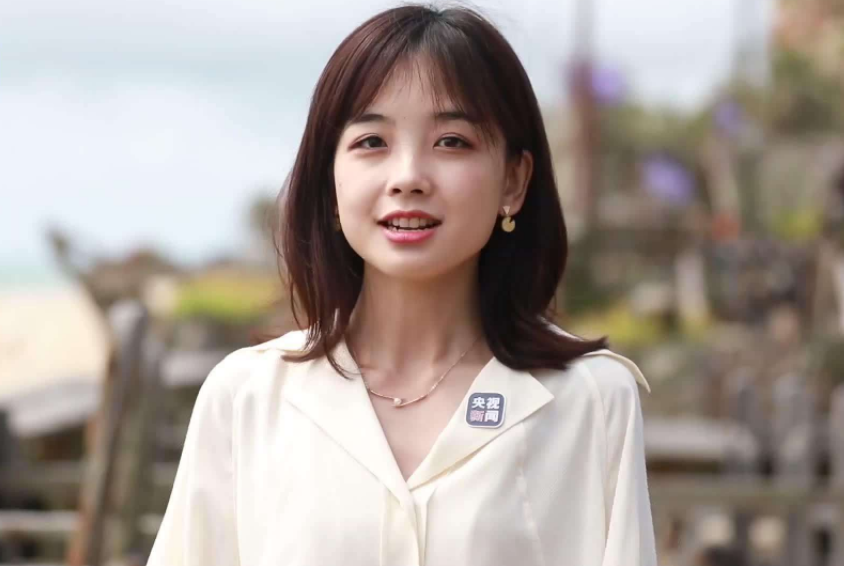 央视|央视小花王冰冰“被扒”,4级成绩不合格,大学就开始同居现离异