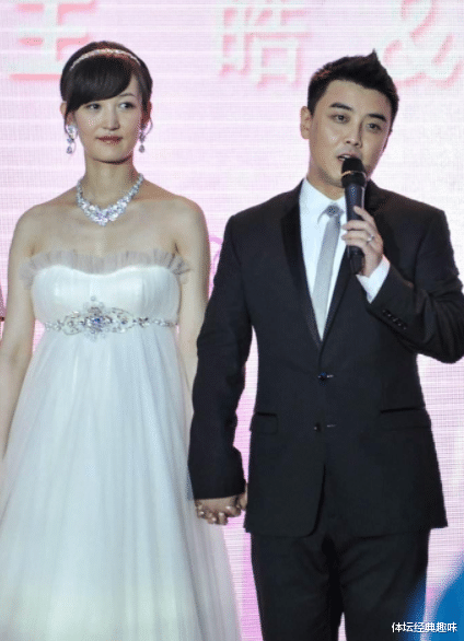 王皓|乒乓冠军王皓：30岁娶美妻，32岁面临婚姻危机，他如何化解？