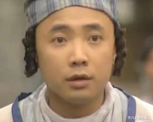 张嘉益|16位内地中老年男星现状,走路直不起腰,头发花白,秃头发福